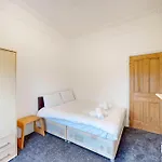 Modern 2 Bed Apt-7 Minutes From The Thames River