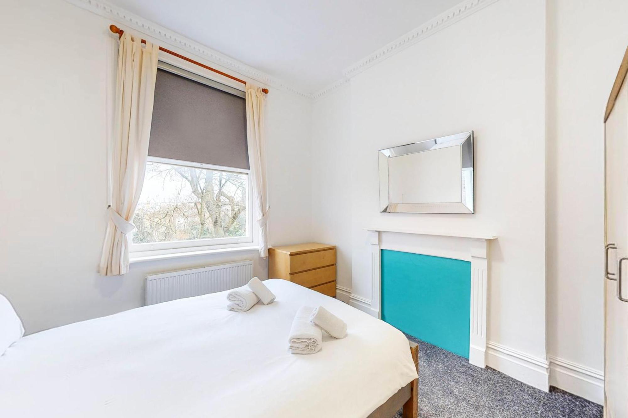 Modern 2 Bed Apt-7 Minutes From The Thames River Apartment London